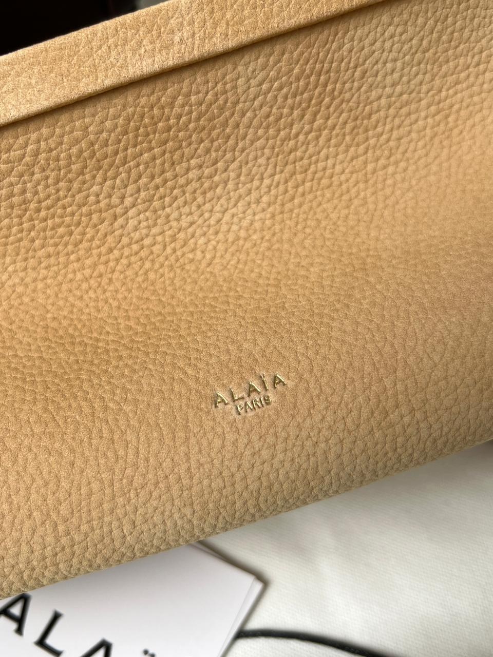 сумка,сумка женская,женская сумка на плечо,сумка модная,сумка классическая