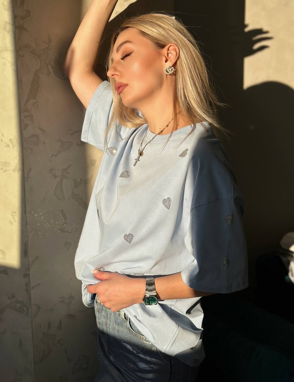 футболка оверсайз с,женская футболка оверсайз,футболка оверсайз со стразам,футболки модные,футболки женская