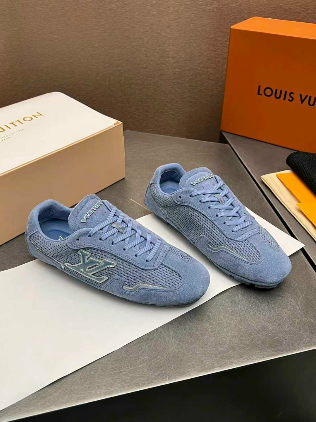 мокасины louis vuitton,кроссовки louis vuitton,лоферы louis vuitton мужские,лоферы louis vuitton,мокасины мужские луи виттон