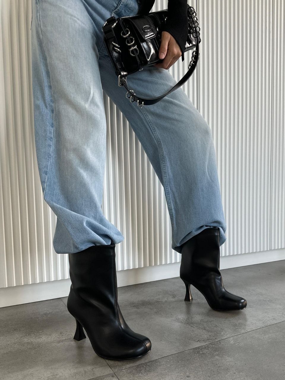 ,женская ,джинсы стильные,ботильоны женские,джинсах