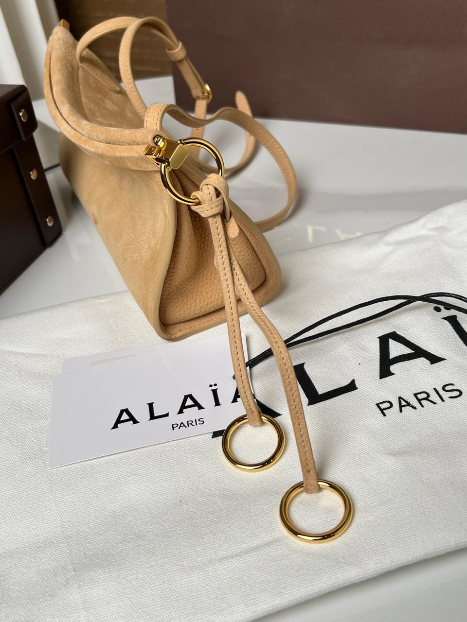 сумка,сумка женская,женская сумка на плечо,сумка модная,сумка классическая