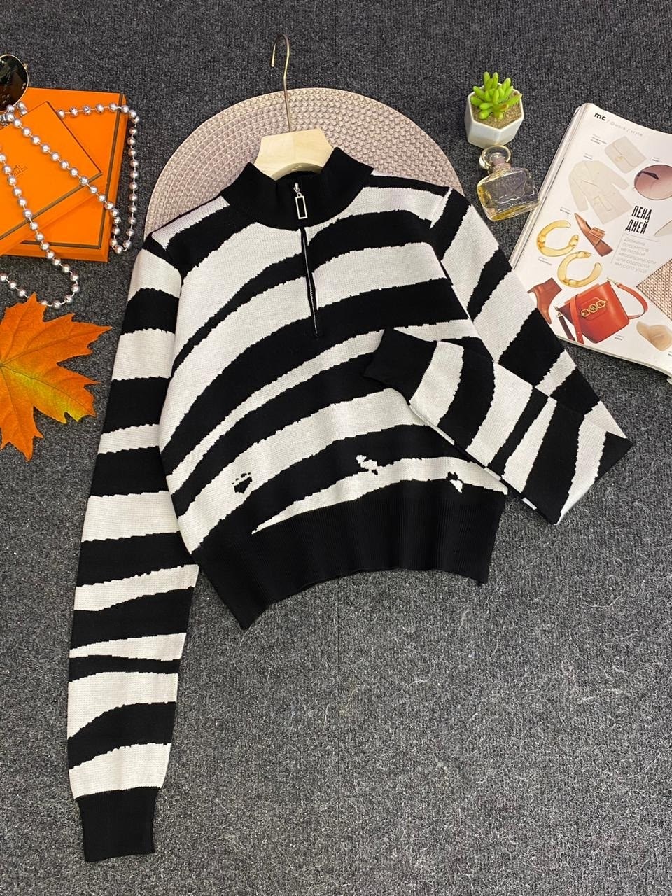 свитер женский в полоску,свитера женские,модные свитера,свитер на молнии в полоску,женская кофта