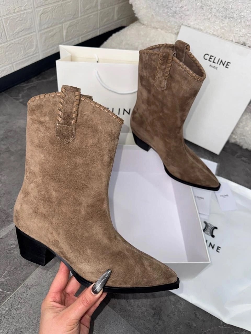 замшевые ботильоны,сапоги изабель марант казаки,замшевые ботинки,сапоги celine, celine 2025