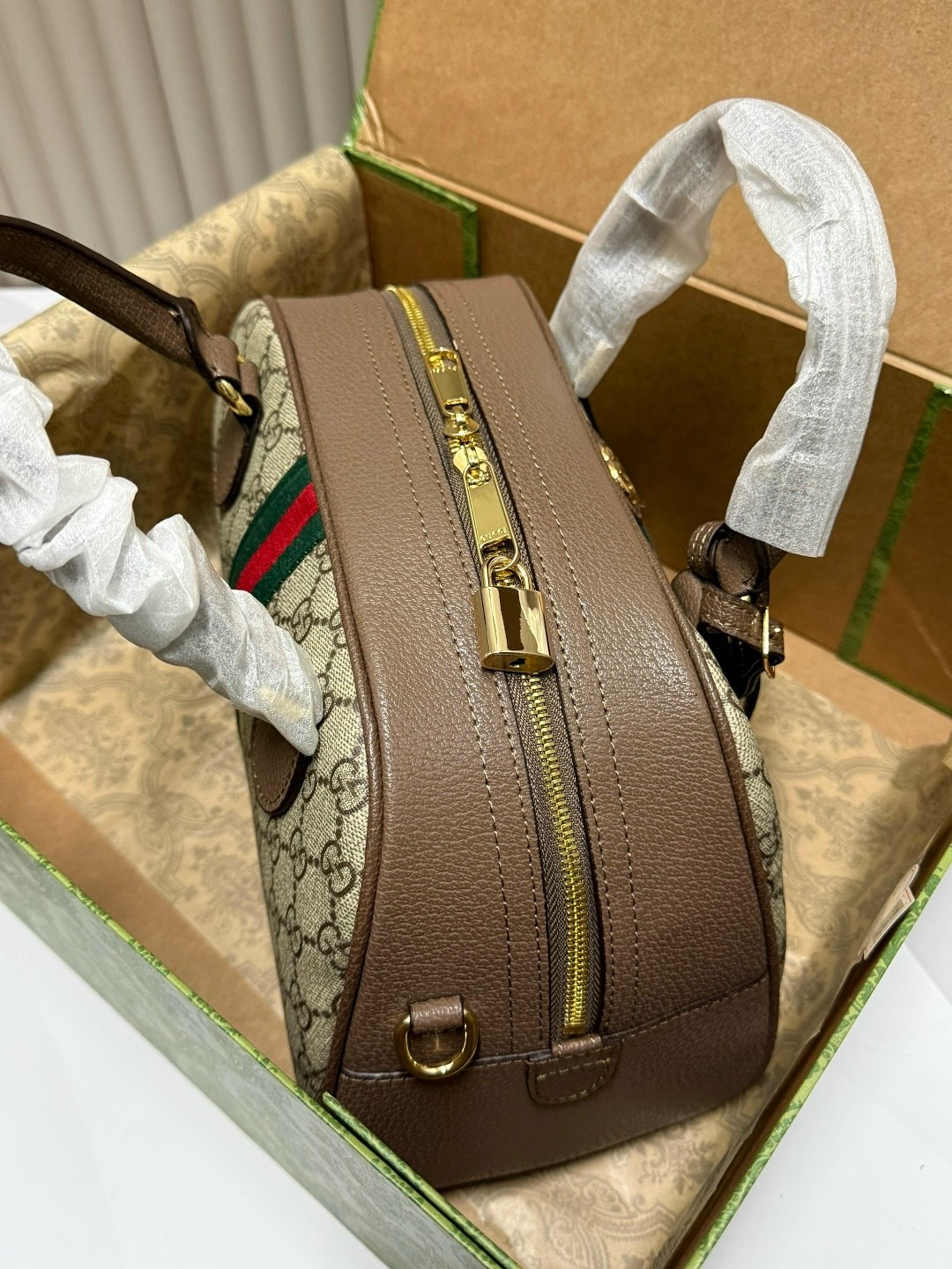 сумка gucci,сумка gucci женская,gucci сумка на плечо,сумки гуччи женские оригинал,сумка гуччи женская