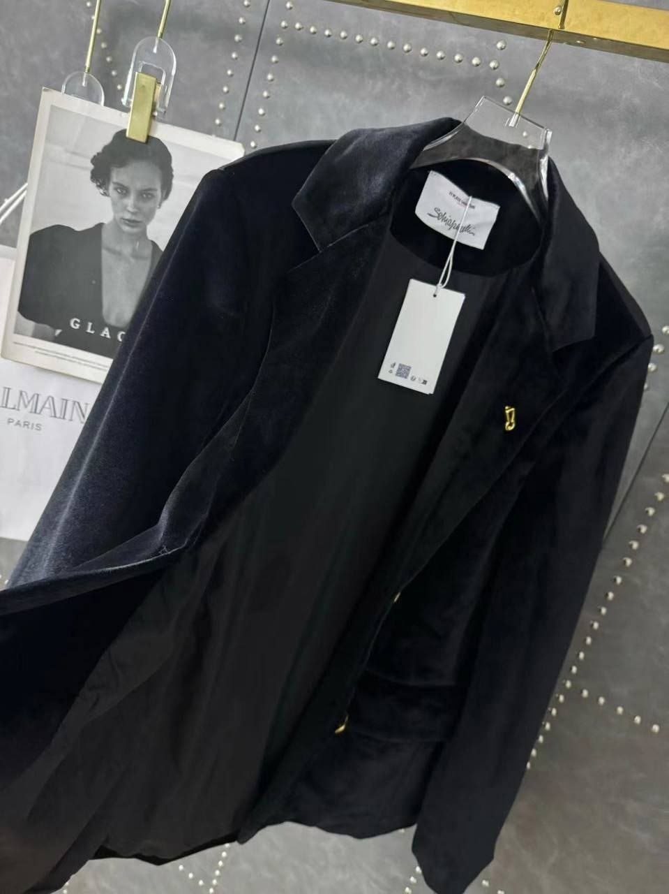 бархатный пиджак,бархатный пиджак женский,пиджак бархатный мужской бальман,balmain жакет бархат,вельветовые костюмы