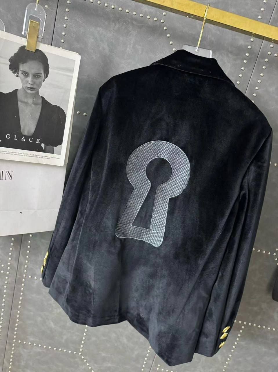 бархатный пиджак,бархатный пиджак женский,пиджак бархатный мужской бальман,balmain жакет бархат,вельветовые костюмы