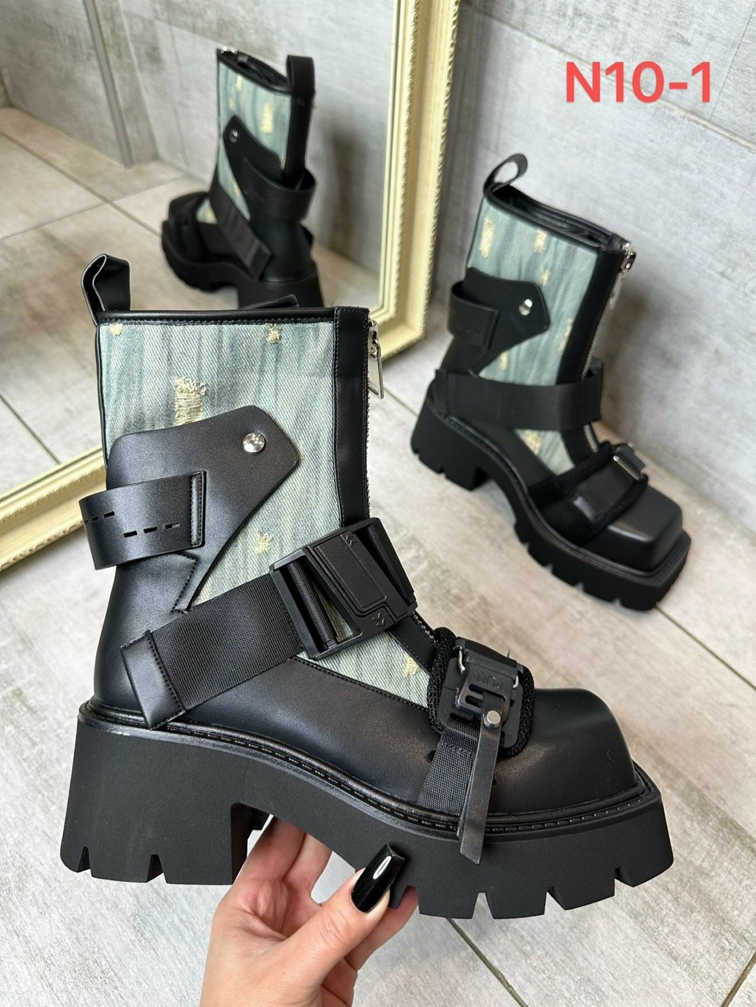 ,женская ,женские ботинки,ботинки модные,красивая