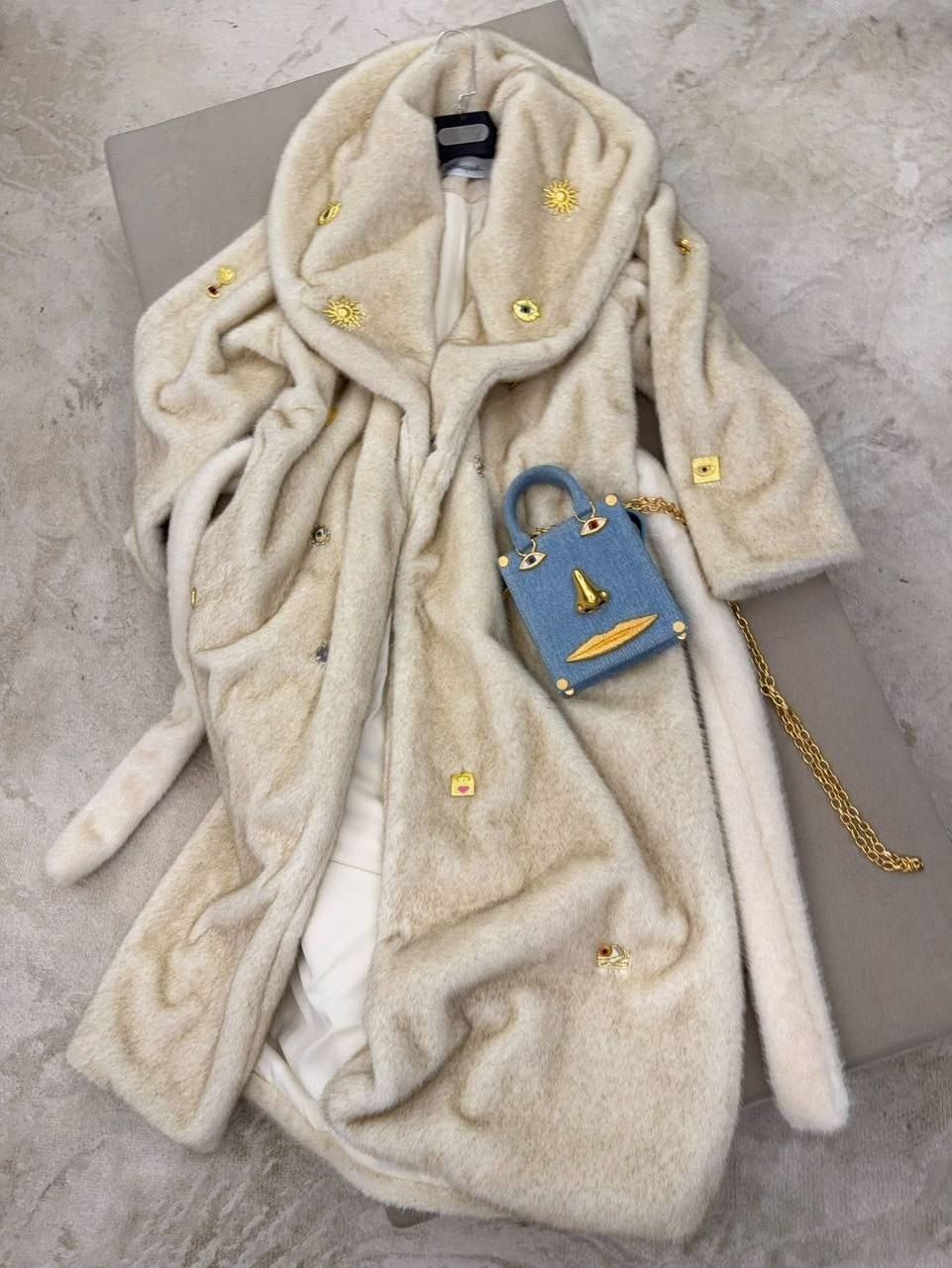 пальто теплое,шуба искусственная,меховое пальто,плюшевое пальто,пальто из искусственного меха