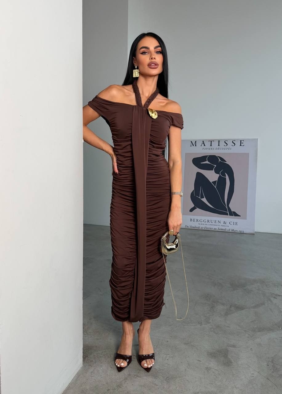 коричневое платье,платье облегающее,платье,приталенное платье,вечернее платье