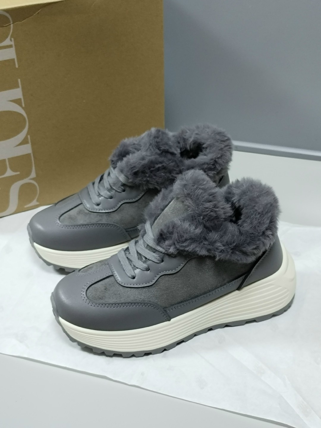 кроссовки женские зимние,,женские кроссовки зимние серые,зимние кроссовки женские с мехом,кроссовки зимние с мехам