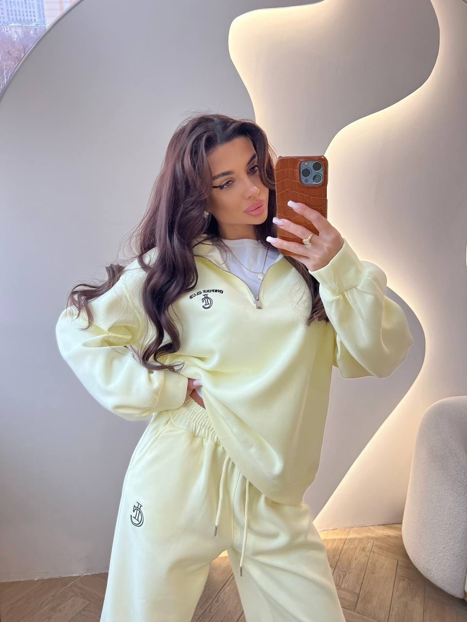 cпортивный костюм женский на флисе,стильные женские костюмы,стильные костюмы,женский спортивный костюм,спортивные костюм