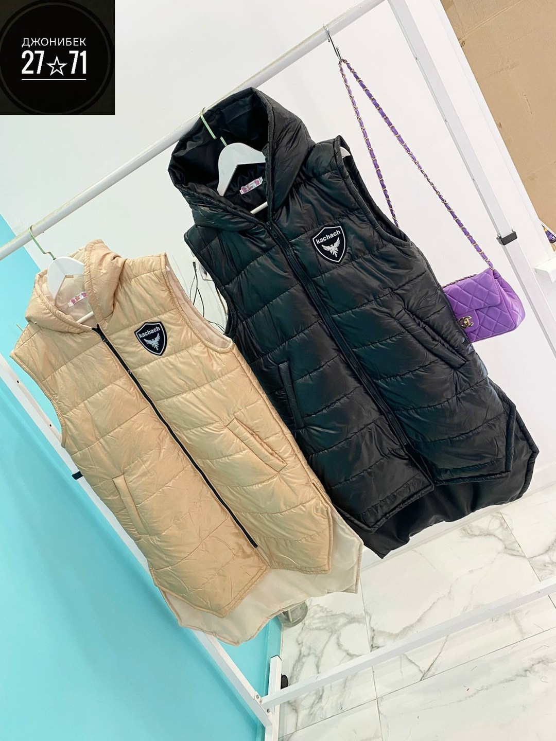 жилетка женская,жилет женский,модные синтепоновые жилеты,жилетка с капюшоном,жилет женский теплый