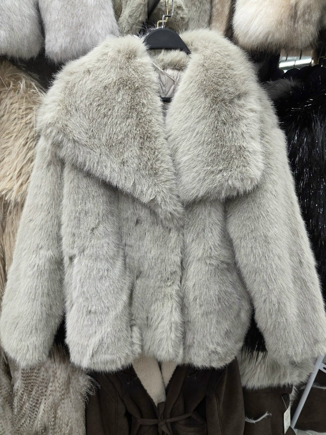 шуба искусственная,шуба из эко меха,шуба короткая,шубка,шуба меховая