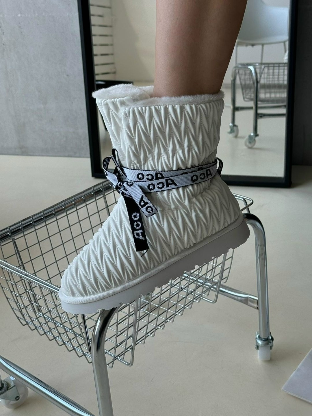 дутики женские,,угги женские,угги женские зимние,женская зимняя