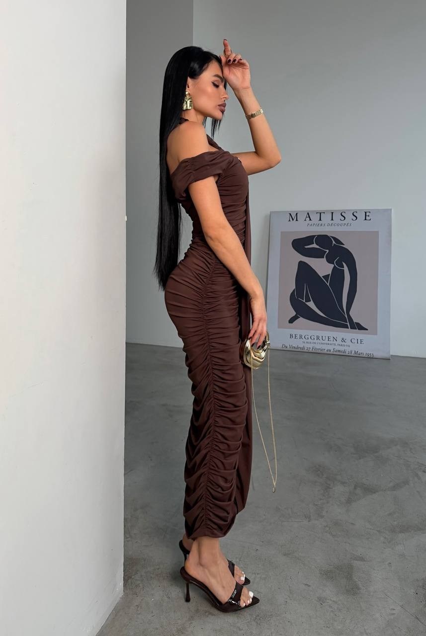 коричневое платье,платье облегающее,платье,приталенное платье,вечернее платье