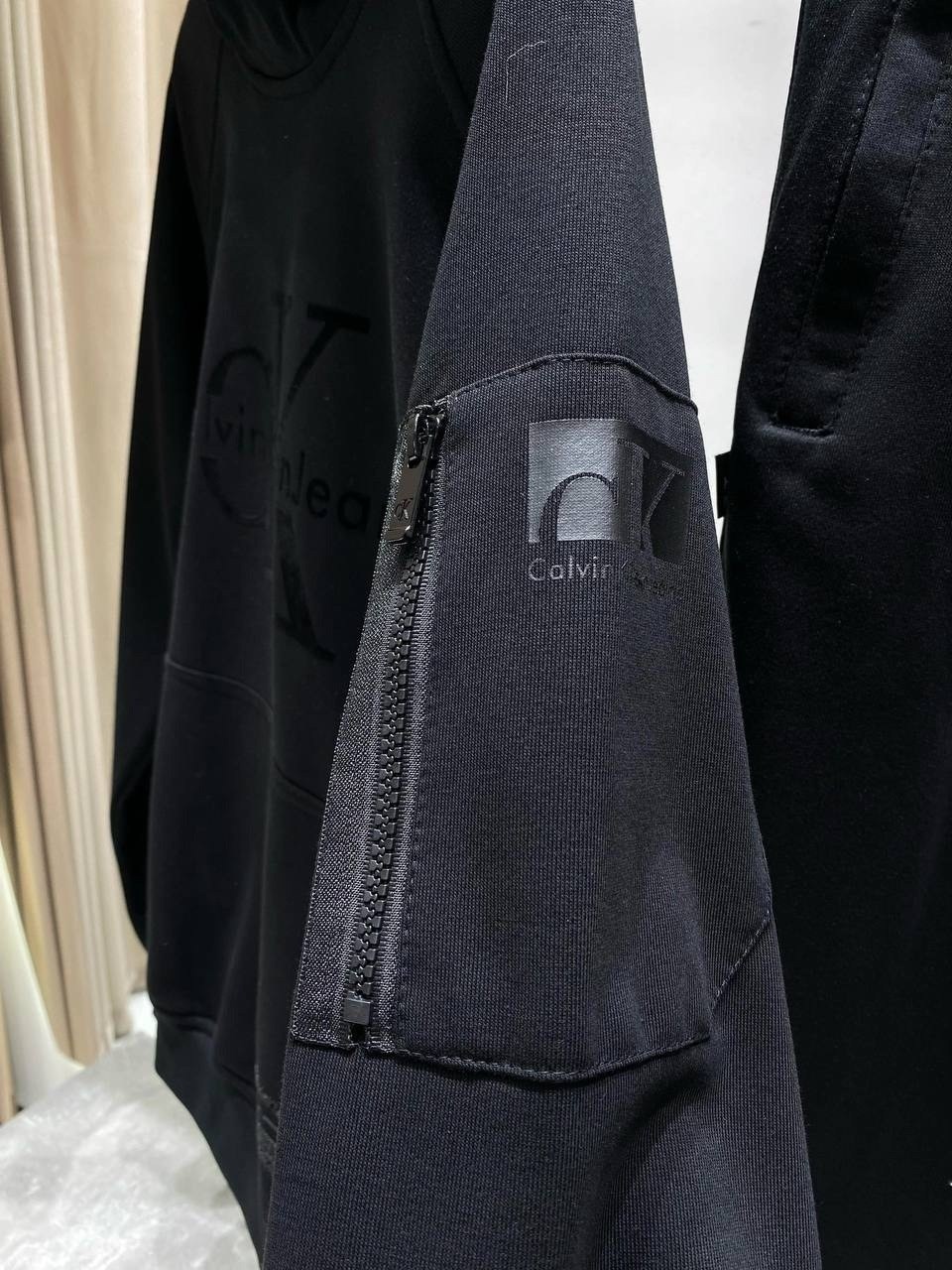 спортивные костюм,мужские спортивные костюмы,спортивный костюм calvin klein,спортивный костюм кельвин кляйн,костюм на флисе