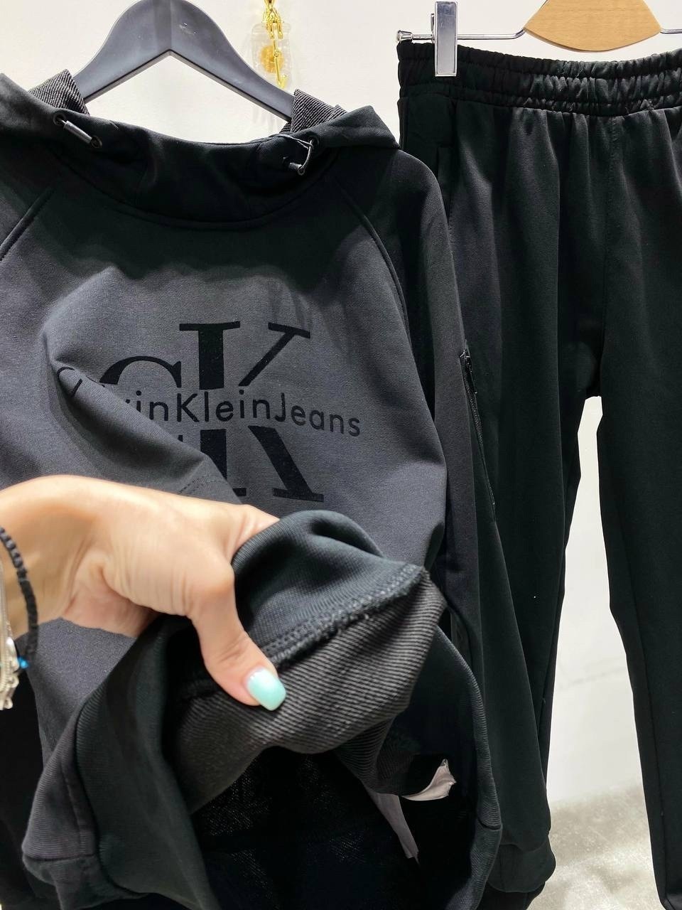 спортивные костюм,мужские спортивные костюмы,спортивный костюм calvin klein,спортивный костюм кельвин кляйн,костюм на флисе