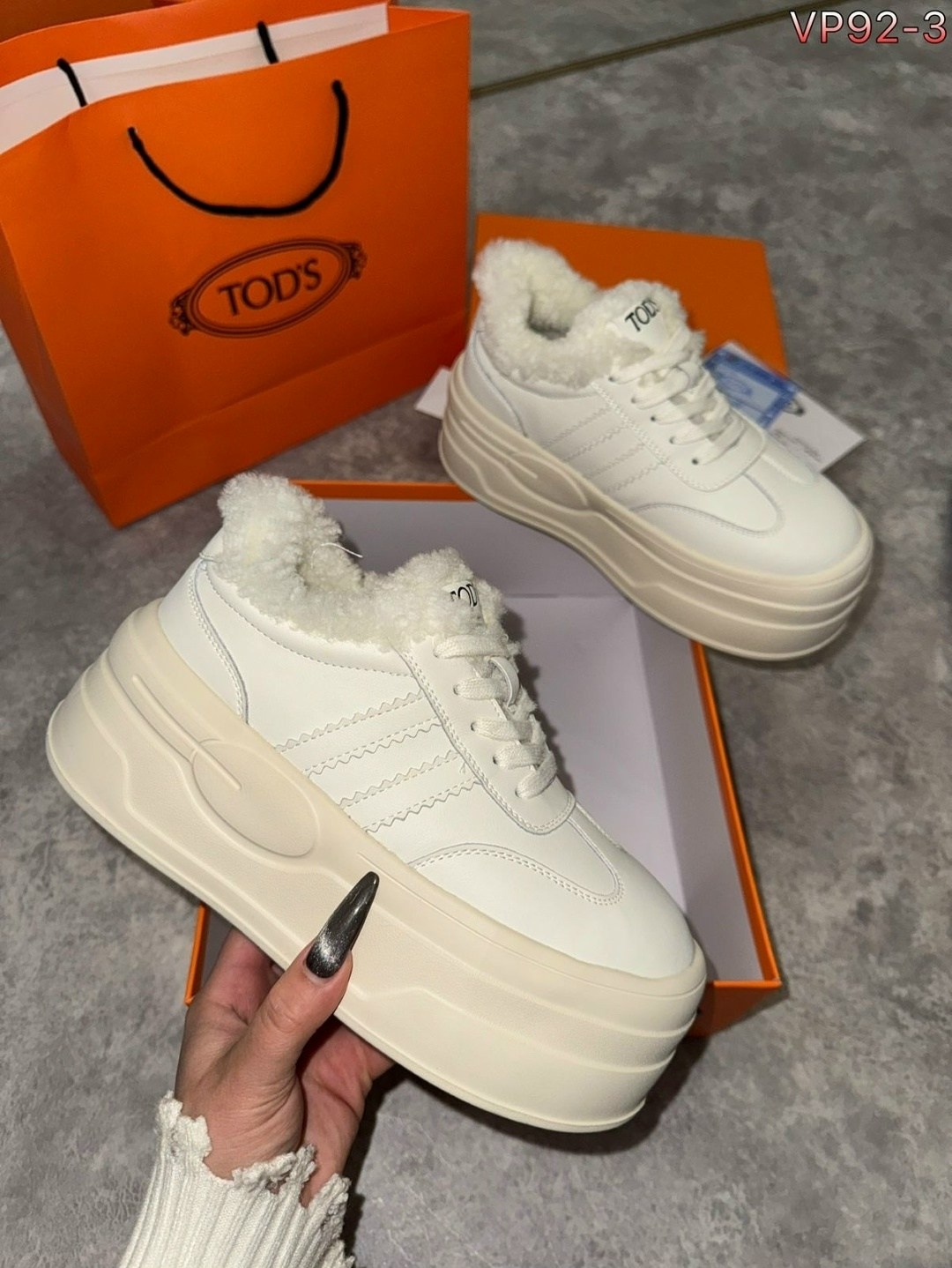 ,женские кроссовки,кроссовки женские зимние,кроссовки женские на платформе,кроссовки стильные