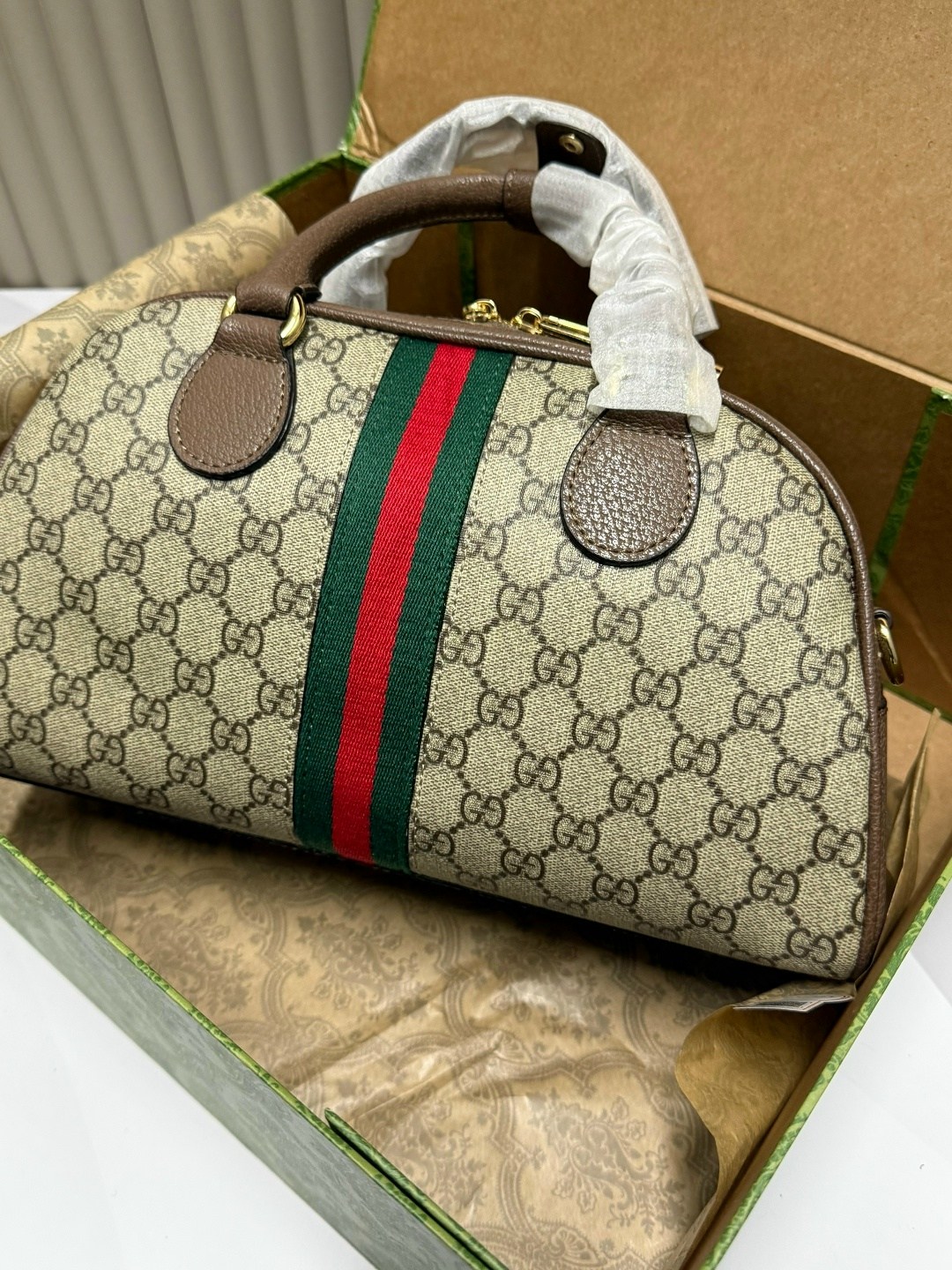 сумка gucci,сумка gucci женская,gucci сумка на плечо,сумки гуччи женские оригинал,сумка гуччи женская