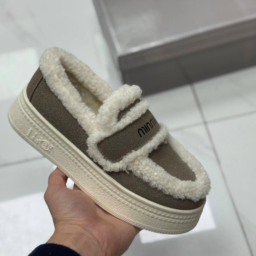 ,ботинки с мехом,кеды шанель женские зимние,кроссовки женскиe,обуви