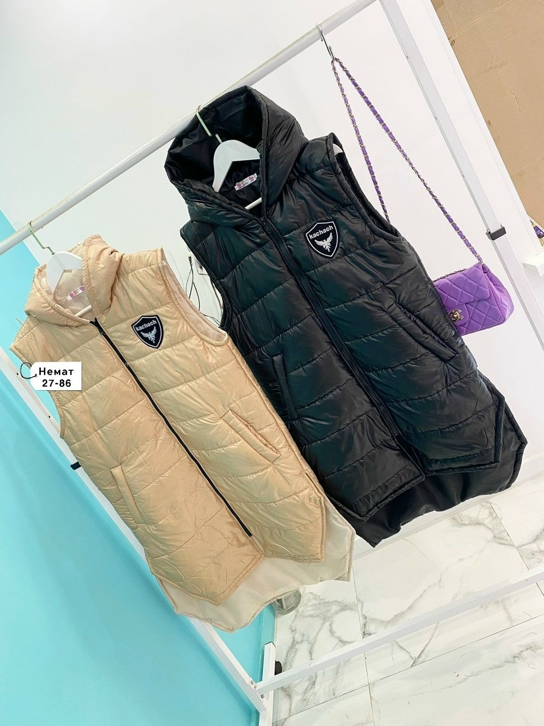 жилетка женская,жилетка с капюшоном,модные синтепоновые жилеты,жилет женский,жилет на синтепоне