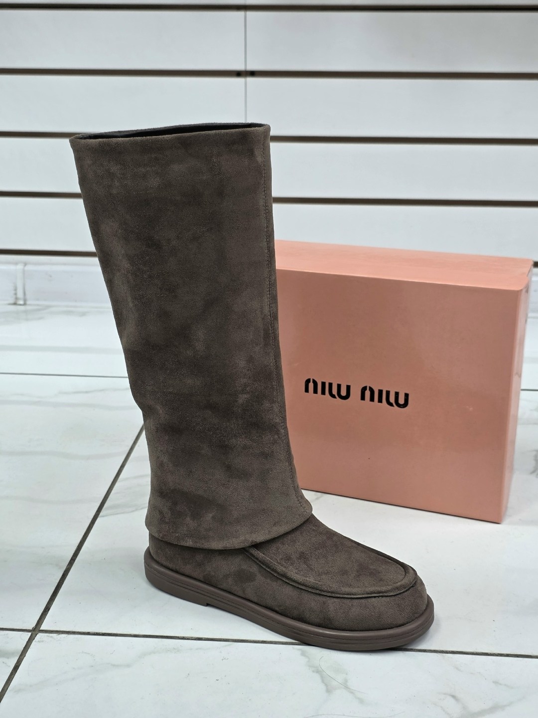 женские сапоги,,зимние сапоги женские,замшевые сапоги,коричневые сапоги