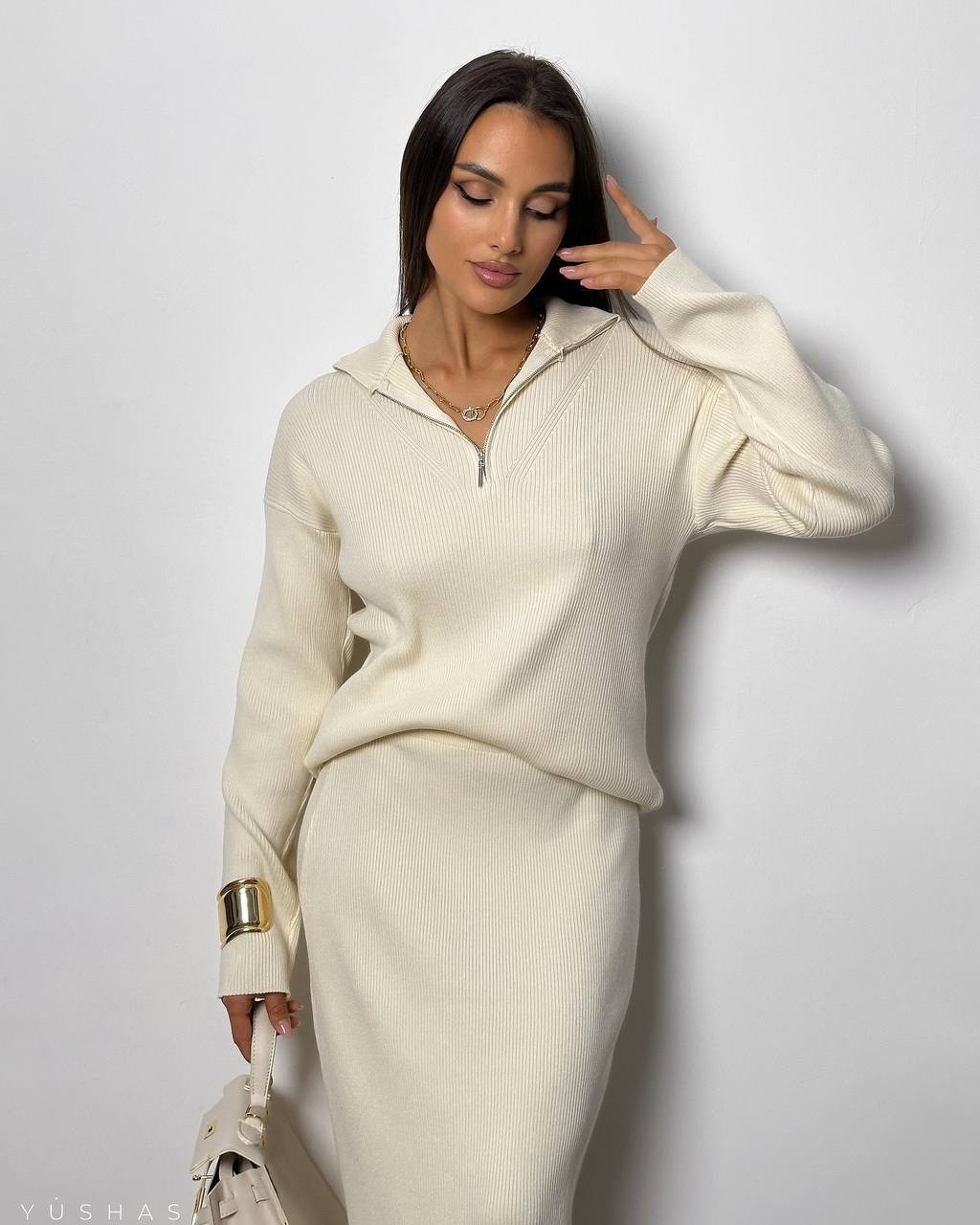 вязаный костюм с юбкой,трикотажный вязаный костюм с юбкой,трикотажные костюмы с юбкой,костюм с юбкой белый,женский трикотажный костюм с юбкой