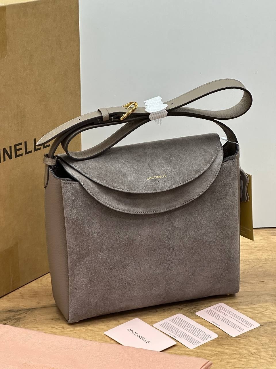 сумки coccinelle замшевая сумка,сумка coccinelle,замшевая сумка,женская сумка coccinelle,сумка