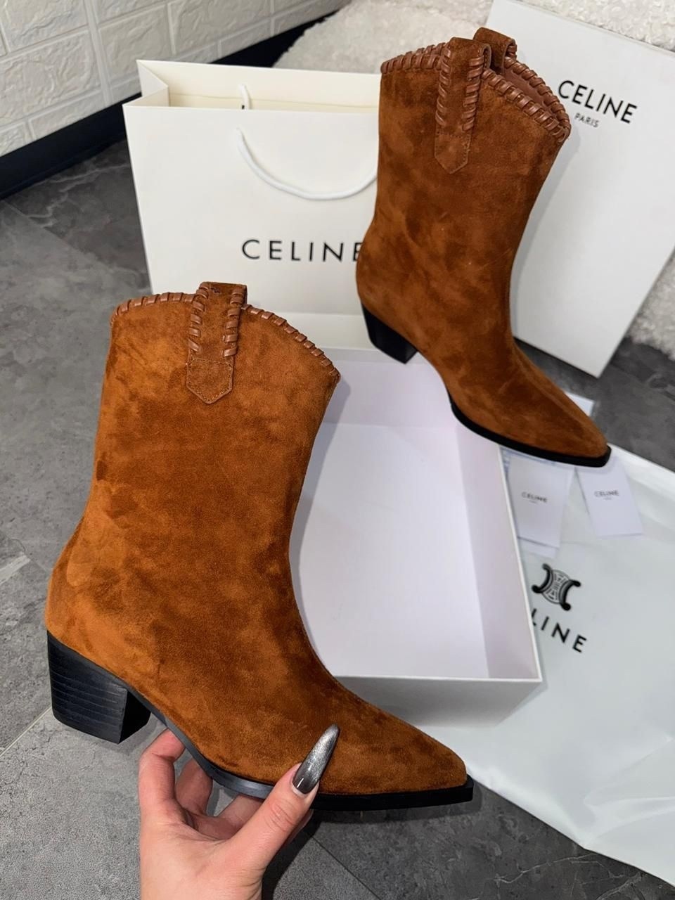 замшевые ботильоны,сапоги изабель марант казаки,замшевые ботинки,сапоги celine, celine 2025