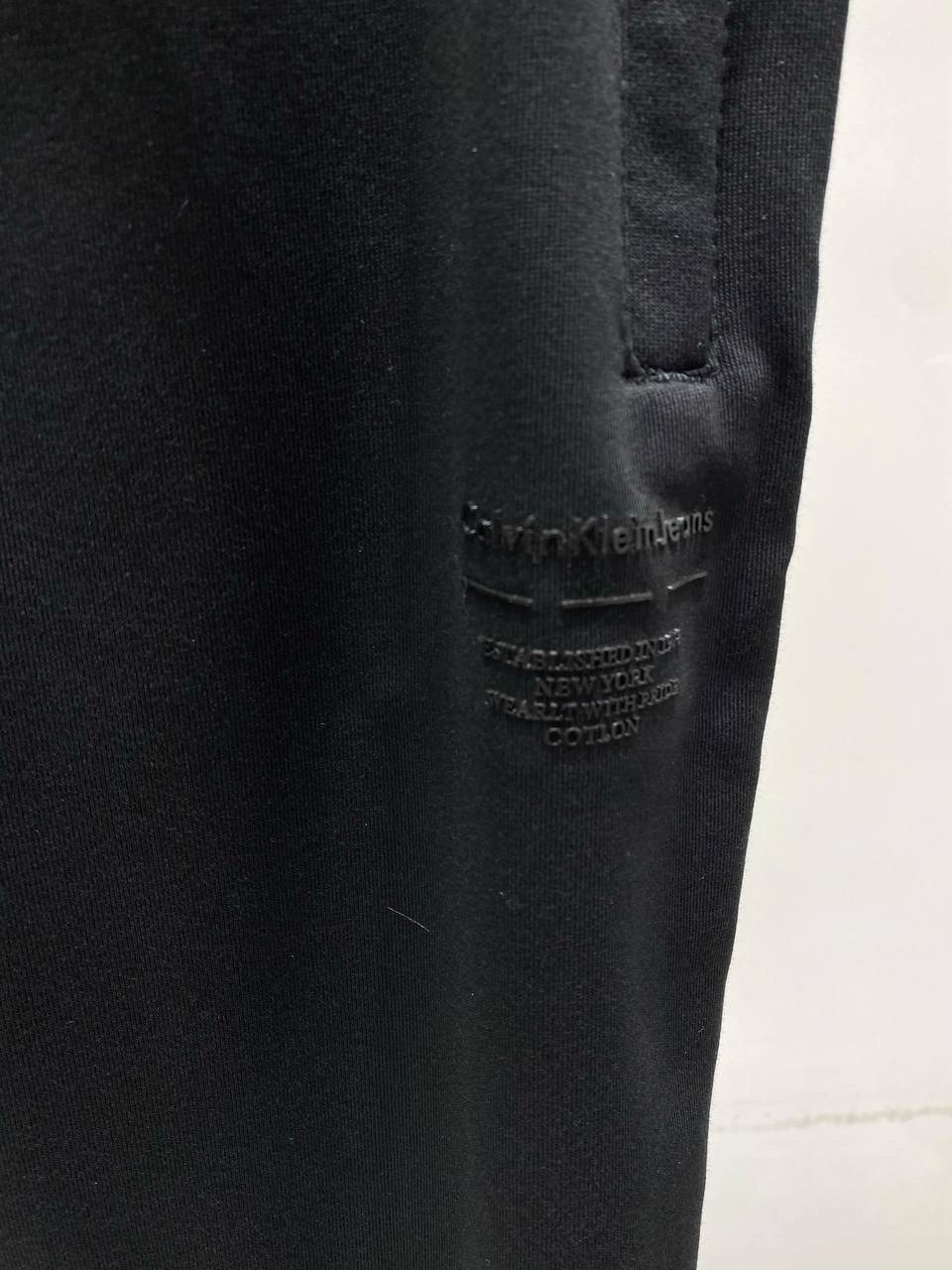 спортивные костюм,мужские спортивные костюмы,спортивный костюм calvin klein,спортивный костюм кельвин кляйн,костюм на флисе