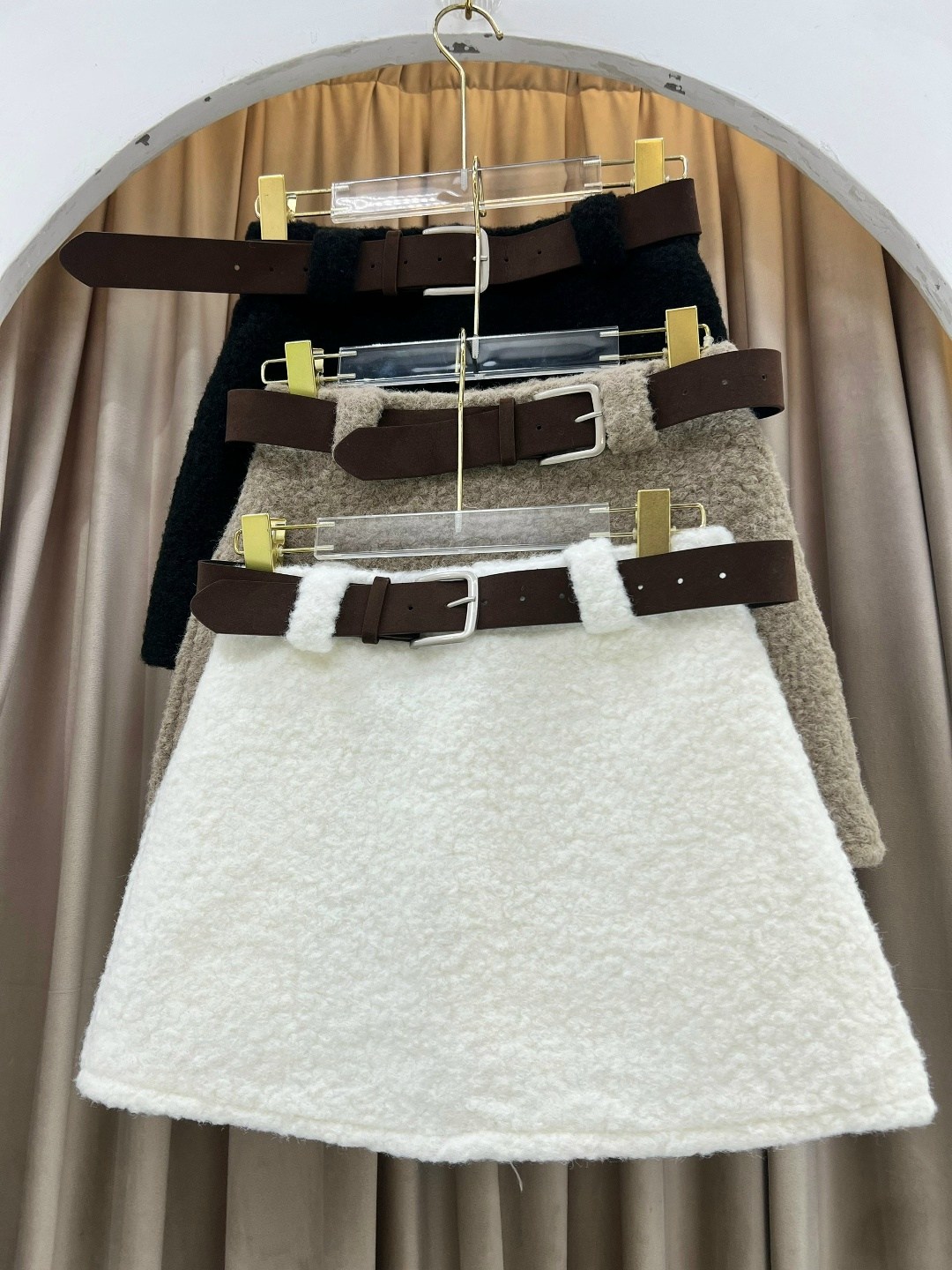 юбка женская мини,белый костюм с юбкой,юбка женская мини с разрезом,костюмы женские,кофта короткая