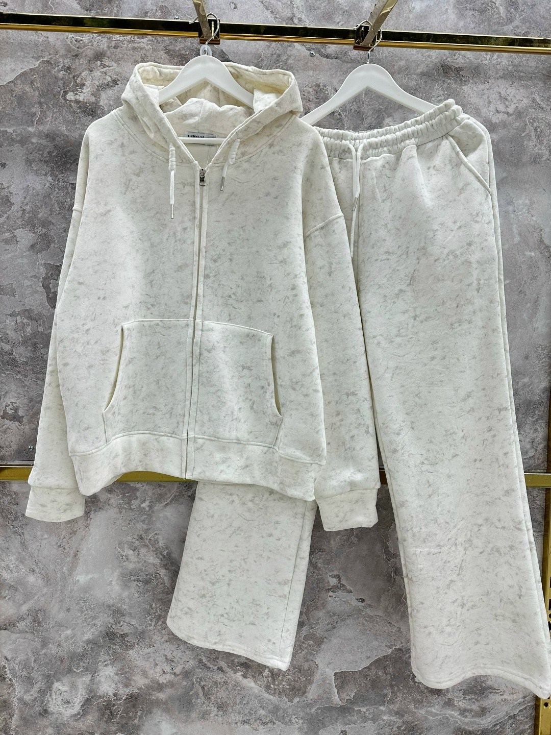 костюмы спортивные женские,костюм белый,спортивные костюмы,женские костюмы,костюм женский теплый