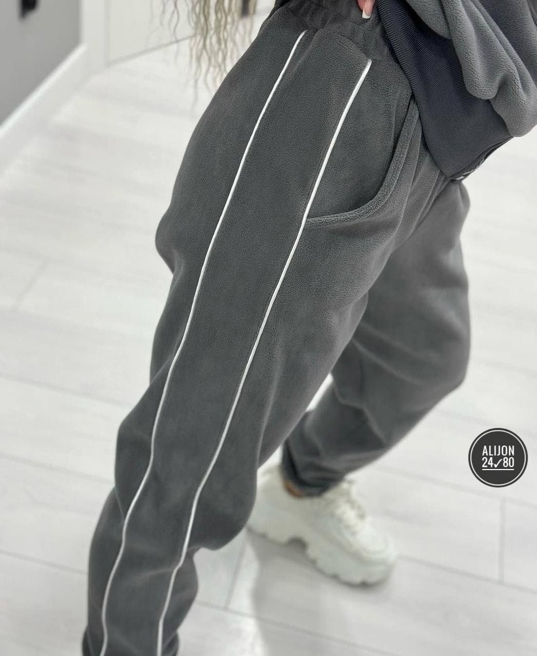 костюм двойка на флисе,стильные костюмы,теплый костюм,костюмы спортивные женские,стильные женские костюмы