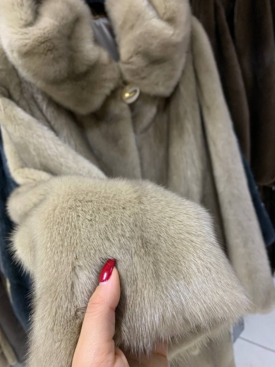 шуба из меха импортной норки с капюшоном "кобра",норковая шуба,норковая шуба с капюшоном,шубка из меха норки с капюшоном,шуба норка