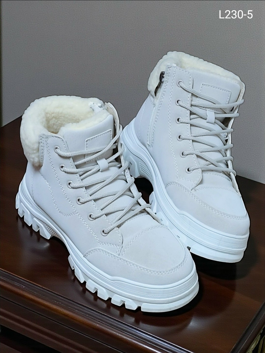 зимние кроссовки женские,зимние кроссовки женские белые высокие,зимняя женская ,ботинка женские зимние,