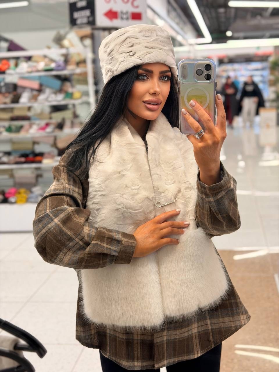 меховая жилет,куртка меховая,женский меховой жилет,меховая манишка