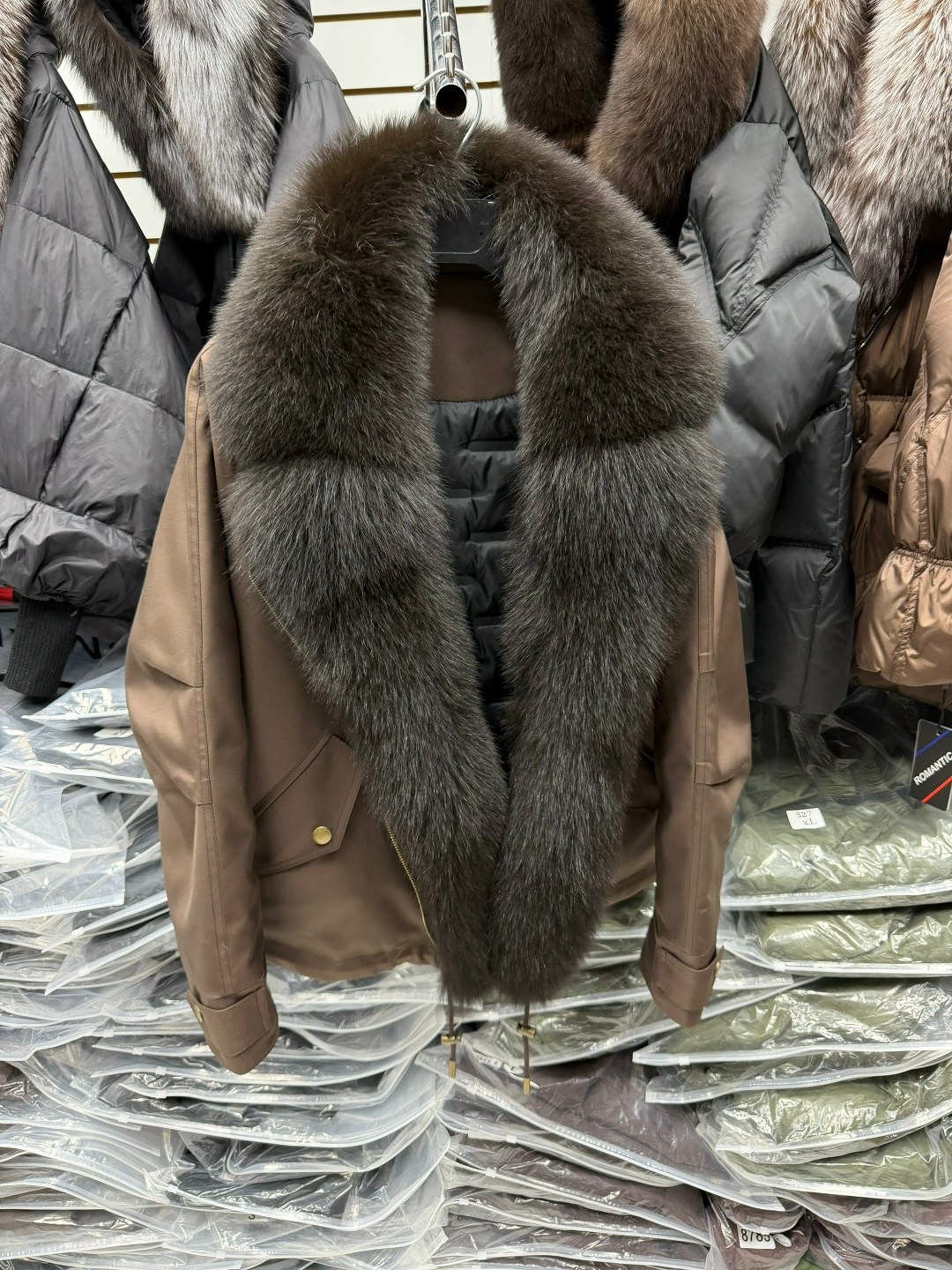 куртка кожаная с мехом,куртка с мехом,меховая куртка,кожаная куртка с мехом песца,парка женская с натуральным мехом