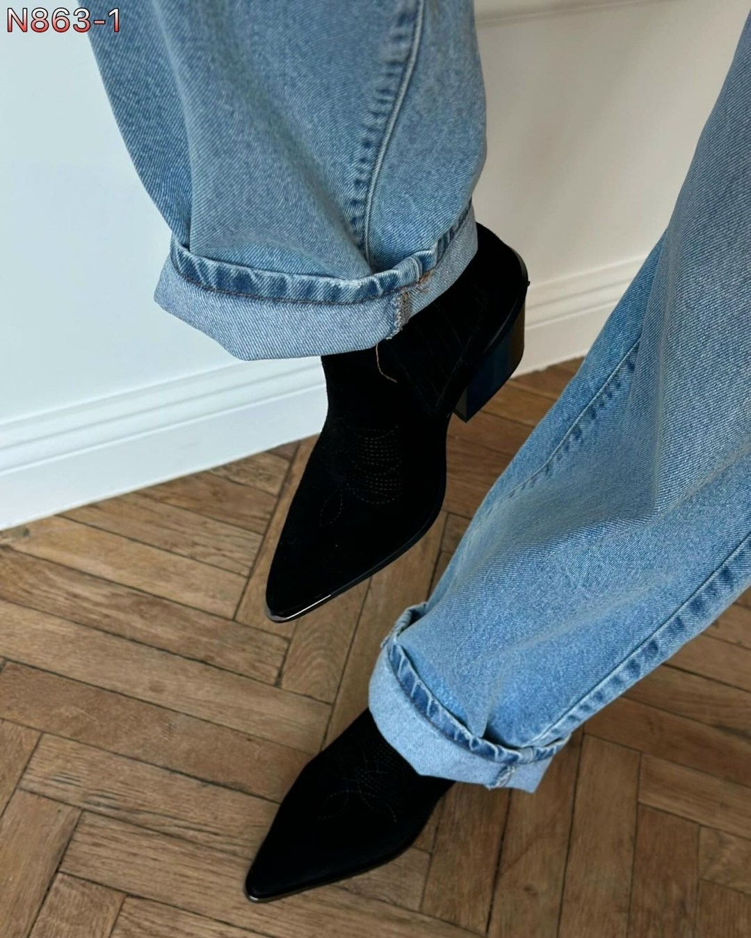 ботинки казаки замшевые демисезонные на каблуке коричневые,женские ботильоны в ковбойском стиле,ковбойские ботильоны женские,женские ботильоны,ботильоны казаки из натуральной замши araz