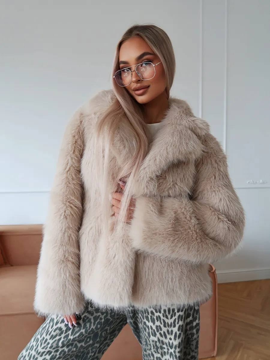 шуба искусственная,женская шуба,шубка,шуба из искусственного меха,шуба короткая