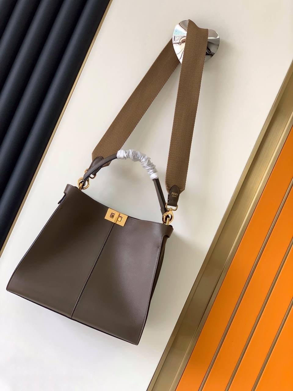 сумка fendi,сумка фенди,сумка fendi peekaboo,женская сумка fendi,сумка