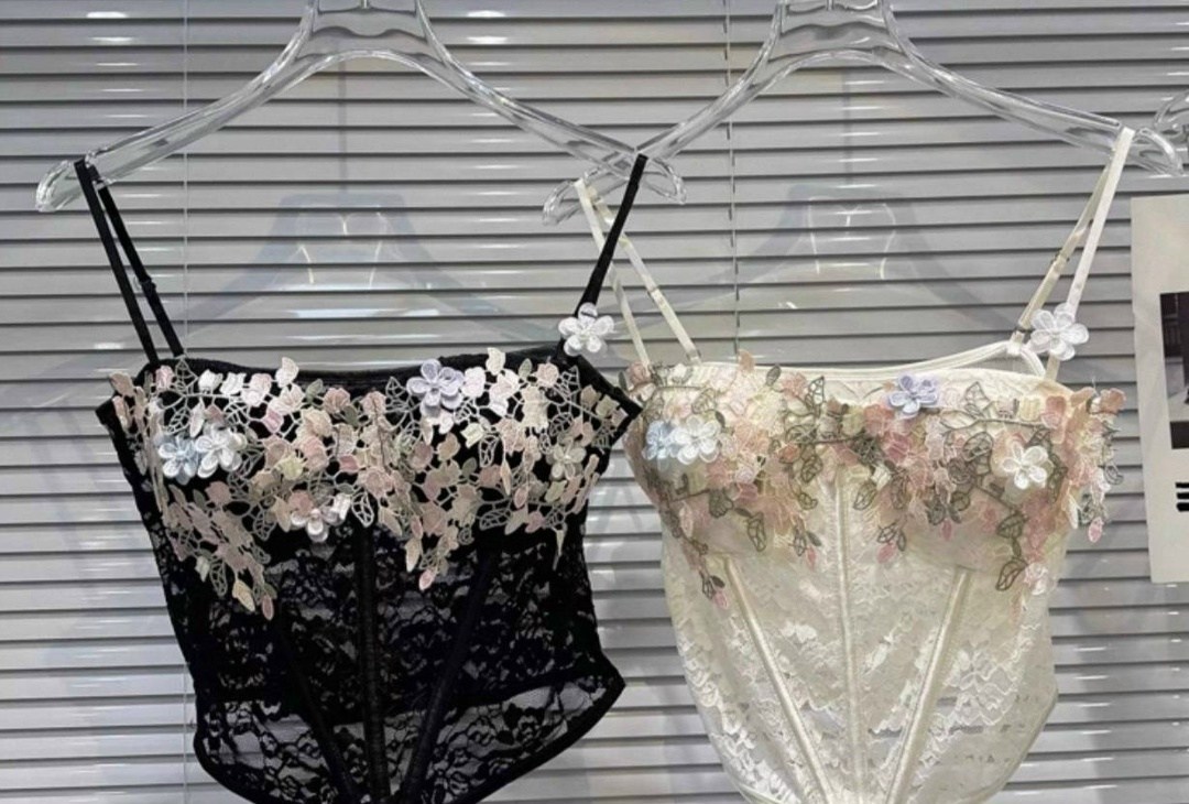бюстье,женская нижнее белье,бюстгальтер с вышивкой,бюстгальтер с цветочной вышивкой,кружевное нижнее белье