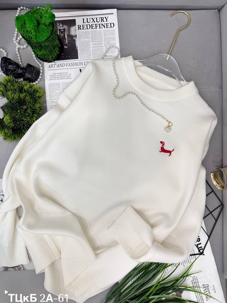 свитер с вышивкой,женская кофта,трикотажный свитер,свитер с вышивкой таксы,джемпер