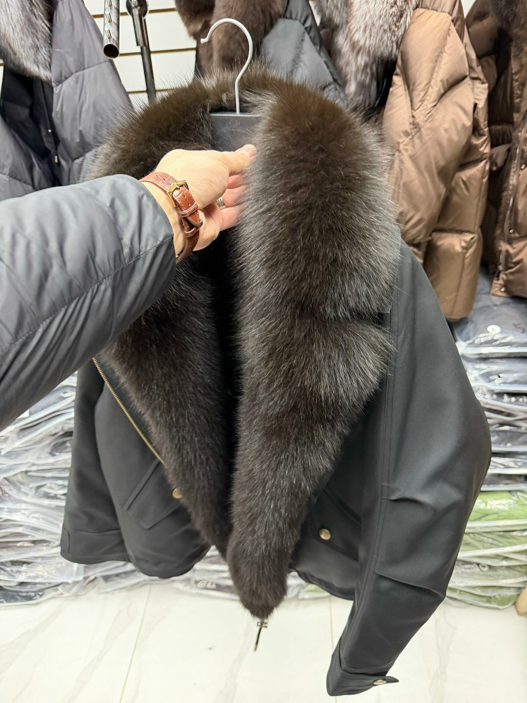 куртка кожаная с мехом,куртка с мехом,куртка пуховик с натуральным мехом женская,куртка с натуральным мехом,куртка женская с мехом