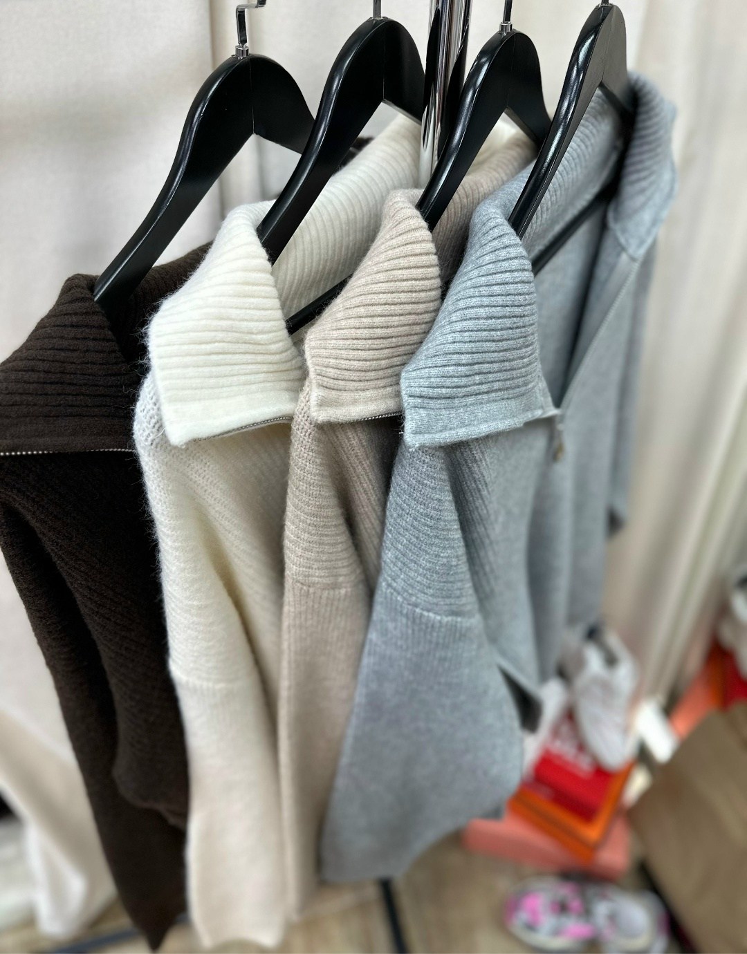 свитер на молнии оверсайз cosmo brand,свитер вязаный оверсайз с горлом на молнии mycloz,свитер вязаный оверсайз с горлом на молнии mycloz цвет коричневый,свитер на молнии оверсайз,свитер вязаный оверс