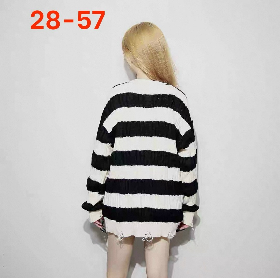 вязаный свитер в полоску,свитера вязаные,вязаные свитера женские,свитер модный,свитер кофта