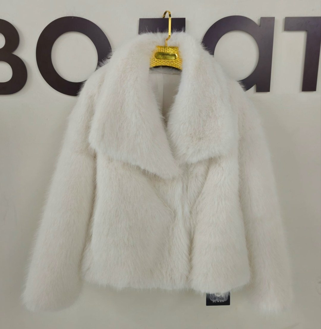 женская шуба из натурального меха чернобурки,шуба короткая мужская из натурального меха чернобурки,женская шуба,шубка,шуба короткая