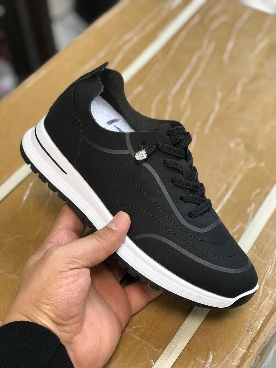 ,кроссовки женскиe,юничел кроссовки женские, кроссовки,бежевые кроссовки