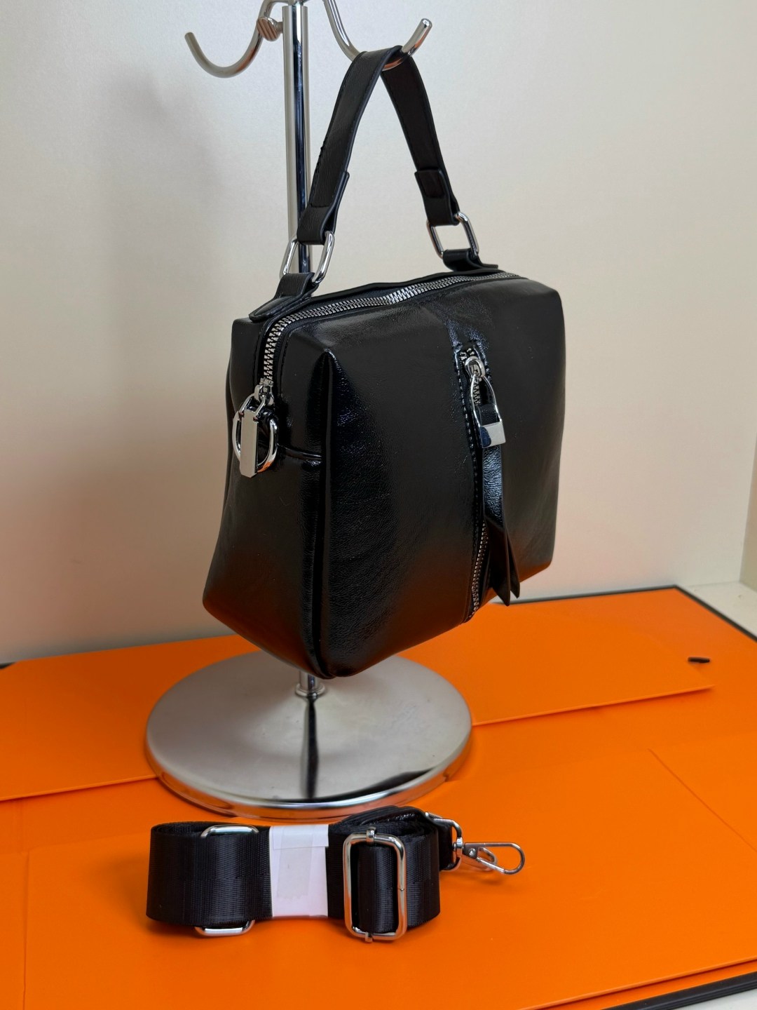 сумка,сумка женская,сумка polina eiterou,женская кожаная сумка,женская сумка черная