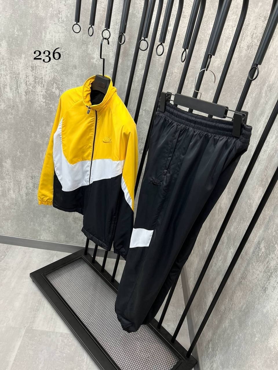 спортивные костюмы nike,ветровка nike big swoosh,спортивный костюм мужской nike,спортивные костюм,спорт костюм