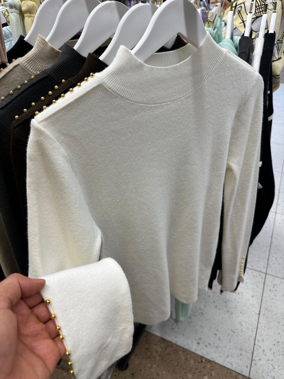 свитер с высоким воротником,женский свитер с высоким воротником,свитер с высоким воротом,вязаный свитер с высоким воротником,женский свитер с высоким воротом